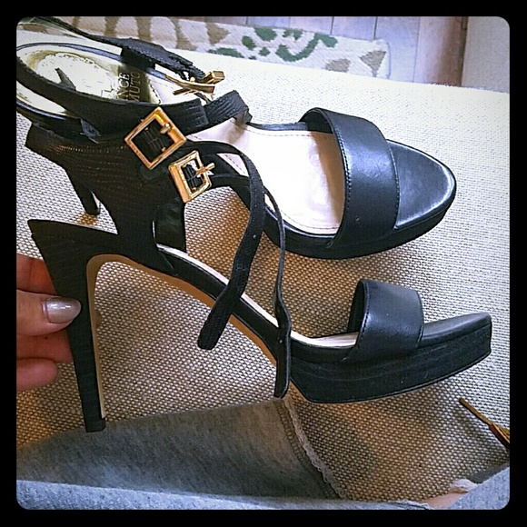 Vince Camuto never worn new WOT 7.5
