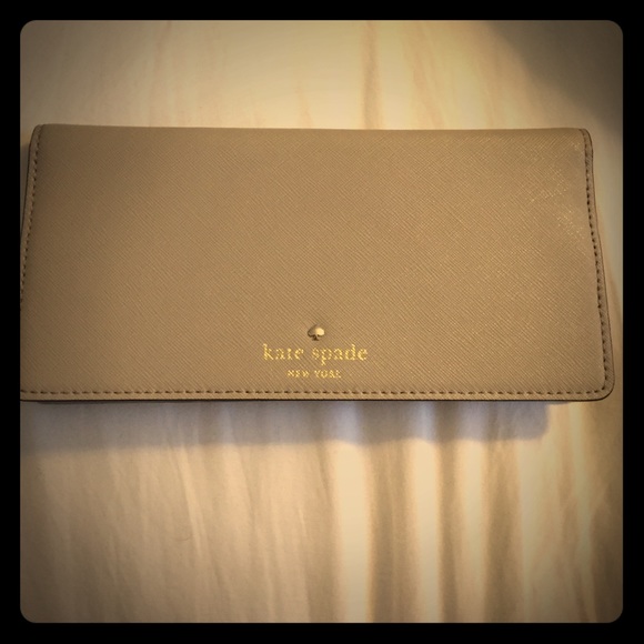 NWOT Kate Spade wallet in Clocktower