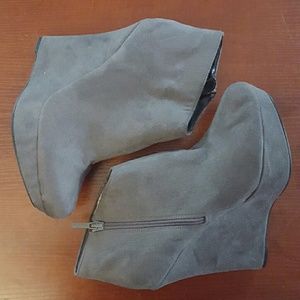 Michael Antonio Grey Suede Wedges