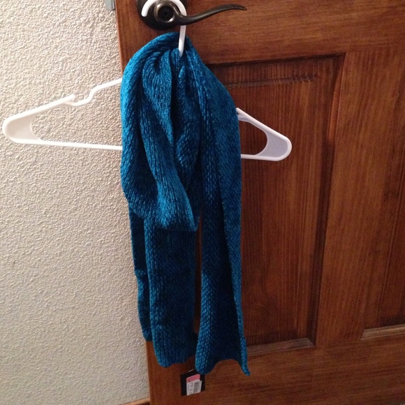Blue scarf