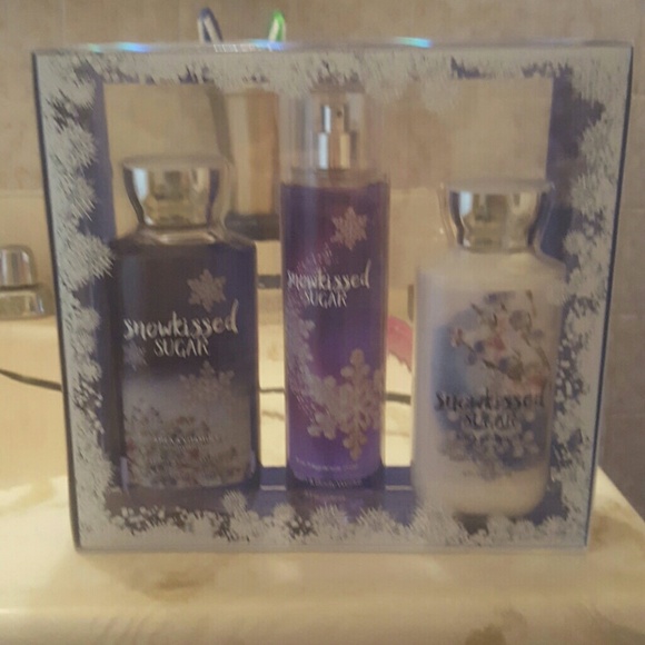 Brand new bath and body works set