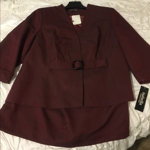 Reduced! New tags ladies Isabella burgundy suit