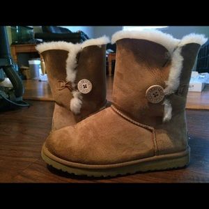 Bailey button ugg boots