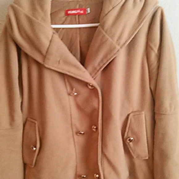 Coat - Picture 3 of 4
