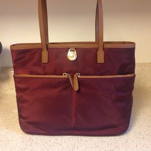 🛍 Michael Kors Kempton pocket tote