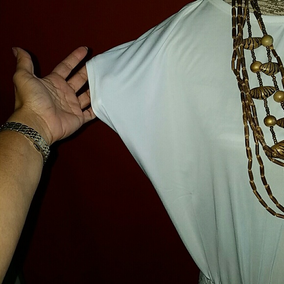 New Blouse - Picture 2 of 4