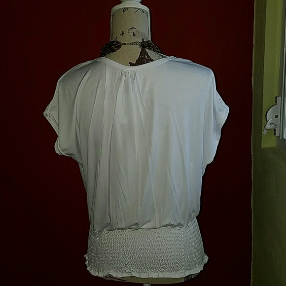 New Blouse - Picture 3 of 4