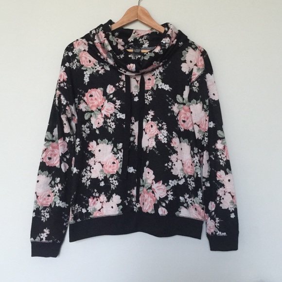 Beautiful floral light sweater - Picture 1 of 1