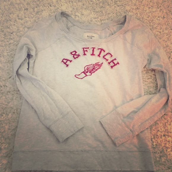 Medium Abercrombie & Fitch distressed stretch long