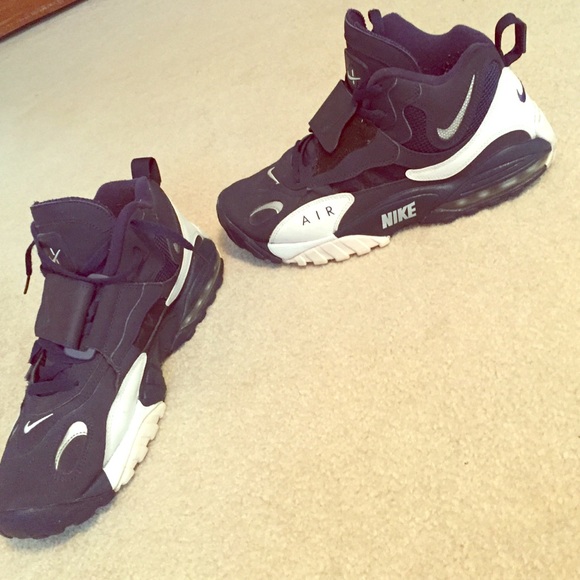 Nike Air ( blue n white ) pretty good condition.
