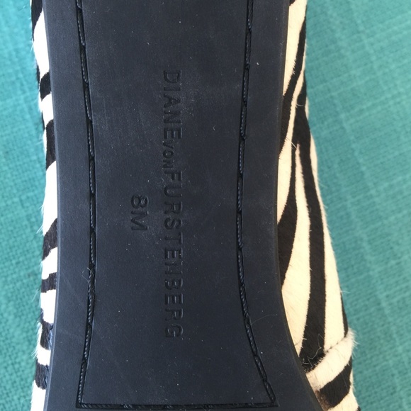Diane Von Furstenberg zebra print flats - Picture 3 of 4