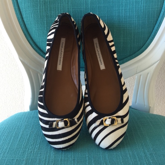 Diane Von Furstenberg zebra print flats - Picture 4 of 4