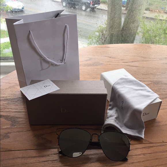 NEW CHRISTIAN DIOR Black Technologic Sunglasses - Picture 2 of 4