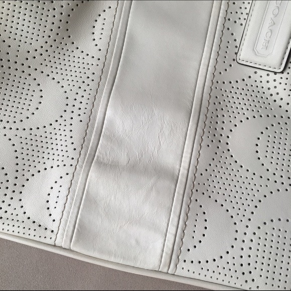 Authentic Coach Tote - White - Picture 3 of 4