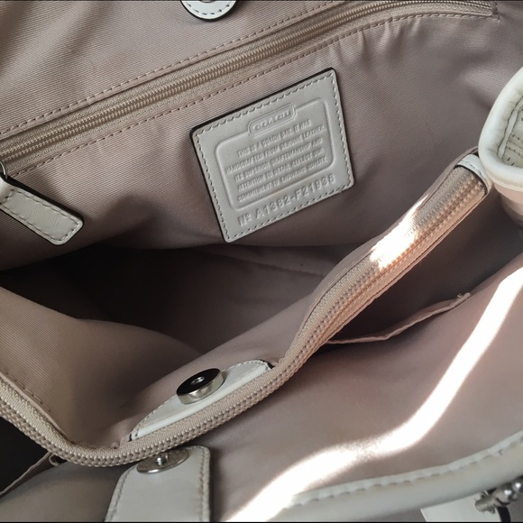 Authentic Coach Tote - White - Picture 4 of 4