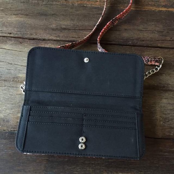 Crossbody - Picture 2 of 3