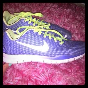 Nike free 5.0 size 7
