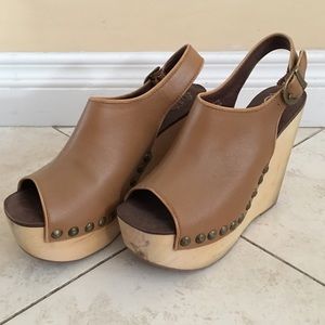 Jeffrey Campbell platform