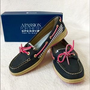 Wednesday Sale! Sperry Top-Sider boat shoes was$45