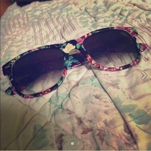 Aldo Floral Sunglasses✨
