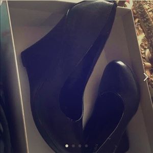 Black Wedges✨