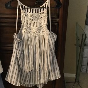 Knox rose top. Super cute. Hate to see it go.