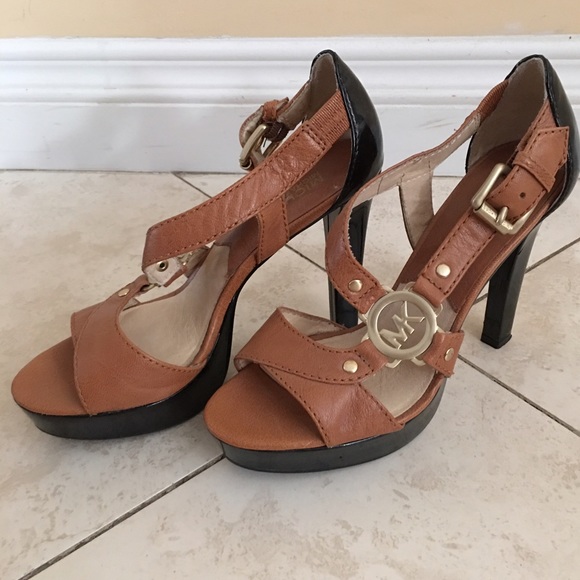 Michael Kors heels - Picture 2 of 3