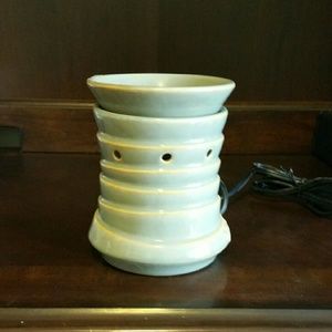 Lg. Scentsy warmer