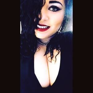 Meet your Posher, Ebony