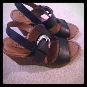 b.o.c leather wedge sandals 8M