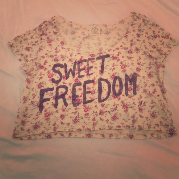 AE Crop Top