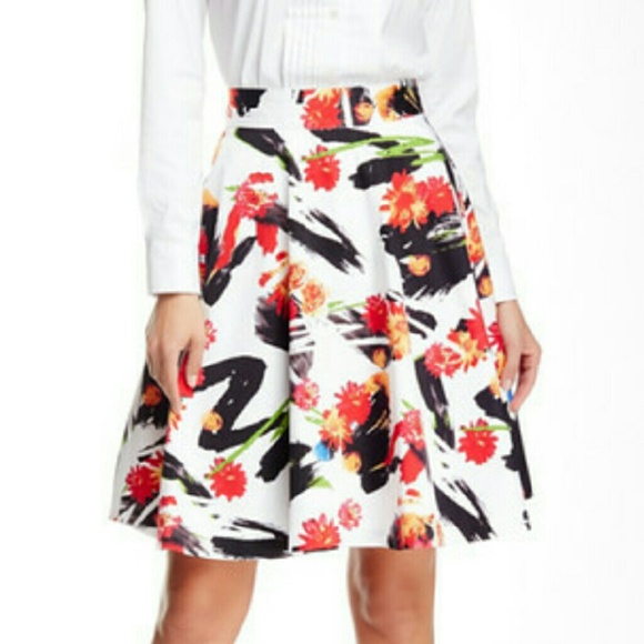 Amanda & Chelsea Dresses & Skirts - Amanda & Chelsea abstract graphic design skirt NWT