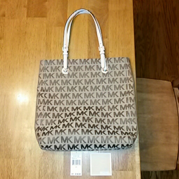 🌟Michael Kors Tote.  Jet Set Bag.🌟