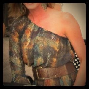 A'gaci Small off the shoulder blouse