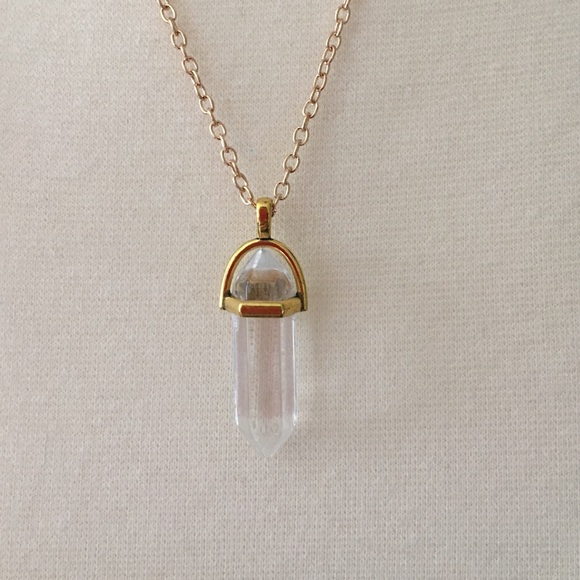 Crystal Necklace 🆕 - Picture 2 of 3