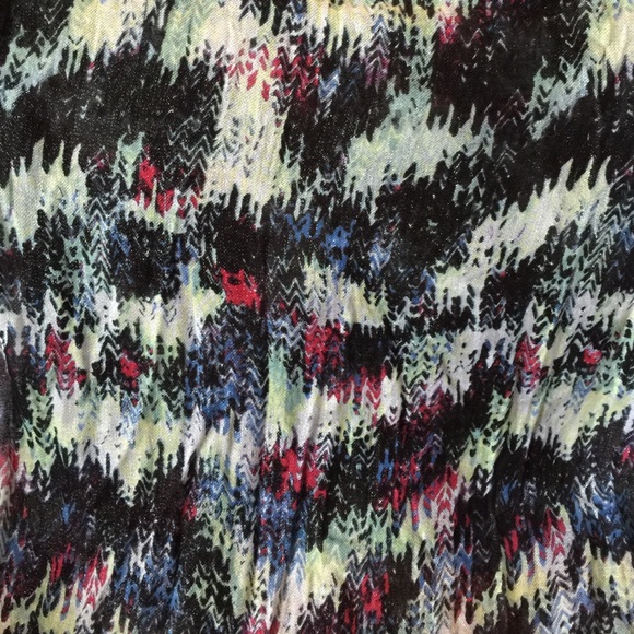 💲💲💲💲 sold in a bundle Black print scarf - Picture 2 of 4