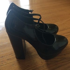 Forever 21 Black Pumps