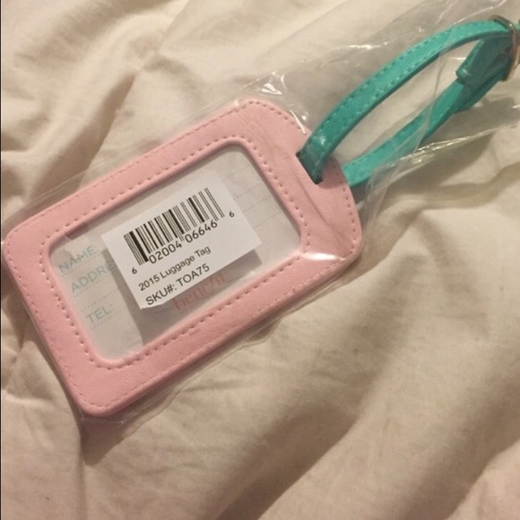 Cute benefit ID holder