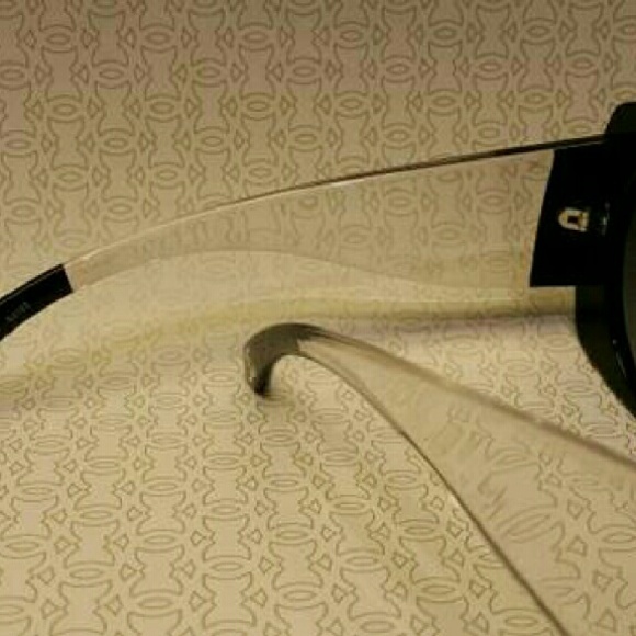 Chanel Sunglasses - Picture 4 of 4