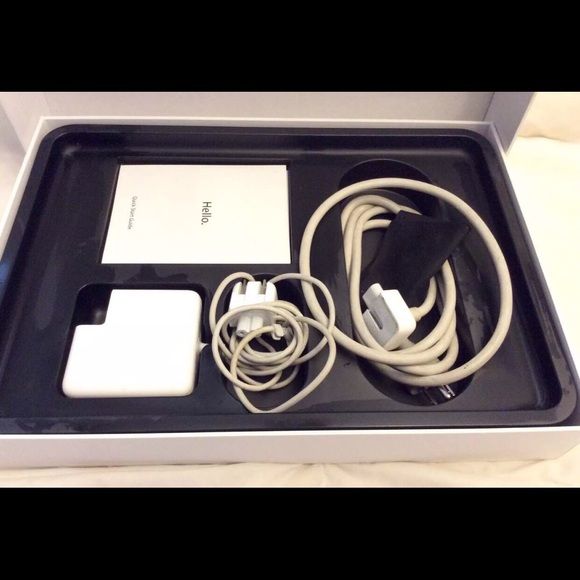 Apple MacBook Pro - Picture 4 of 4