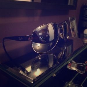 Ray Ban RB3386 Aviator Sunglasses polarized