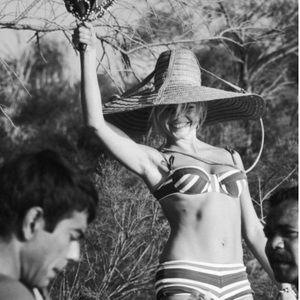 MOVING SALE!! MAKE OFFERS!