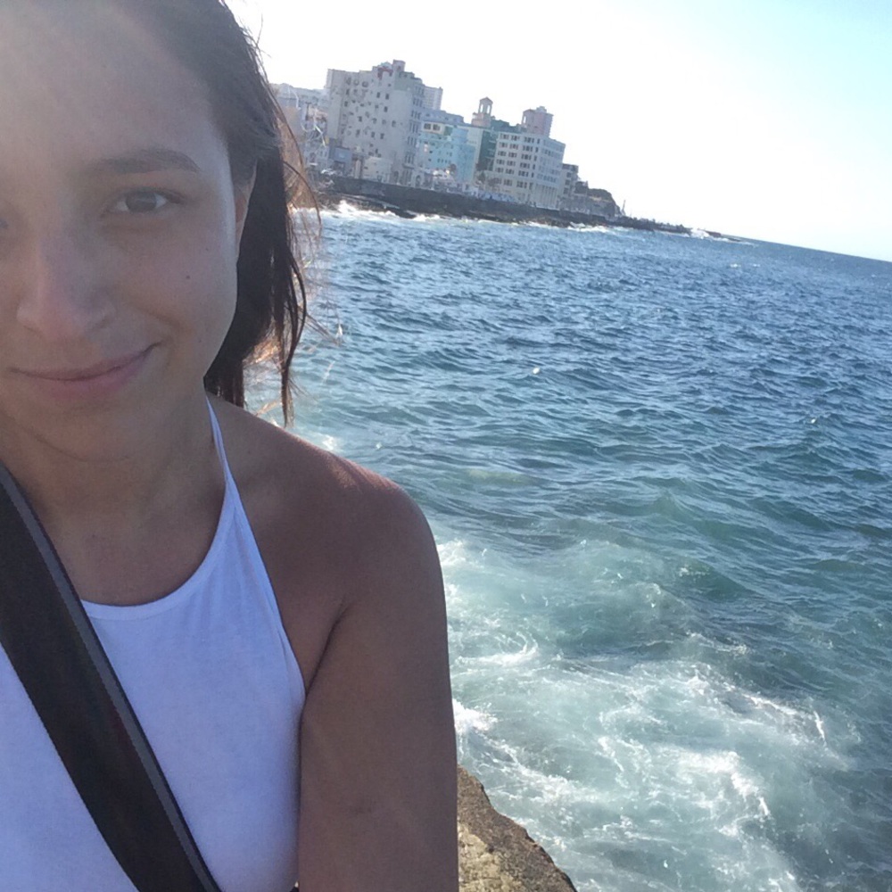 Meet your Posher, Cecilia