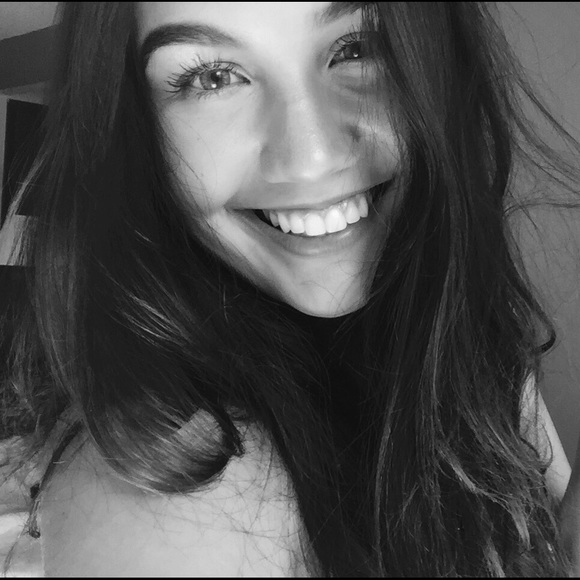 Meet your Posher, Brooke