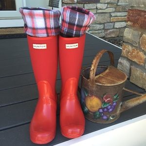 Hunter Rain Boots. Liners NOT included. ☔️