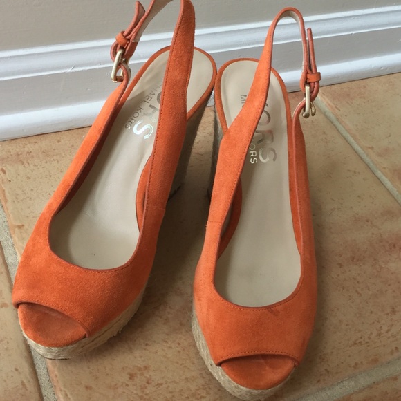 💥EXCELLENT CONDITION Orange Leather MK Wedges💥 - Picture 2 of 4