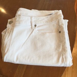 BNWT Loft White Curvy Skinny Jeans