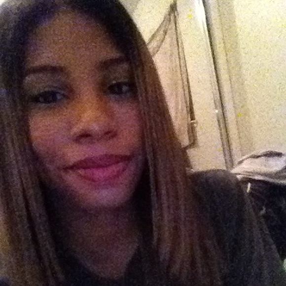 Meet your Posher, Carla - Picture 1 of 1