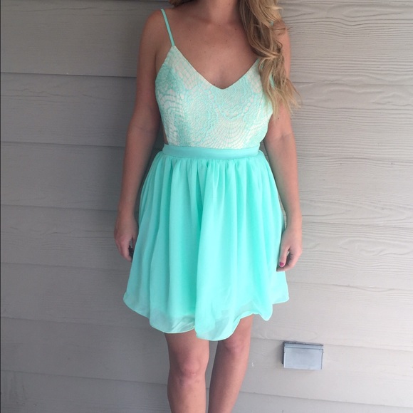 Other Dresses & Skirts - Mint to be dress.