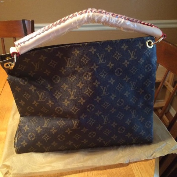 LV artsy bag